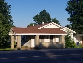 Building Photo - 319 S Rogers St