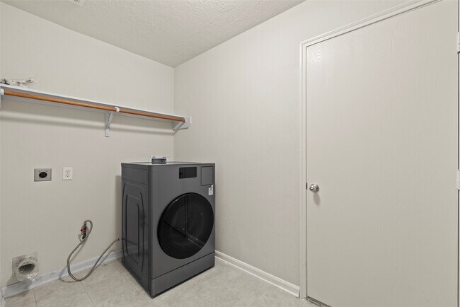 Building Photo - 20742 Fair Castle Dr