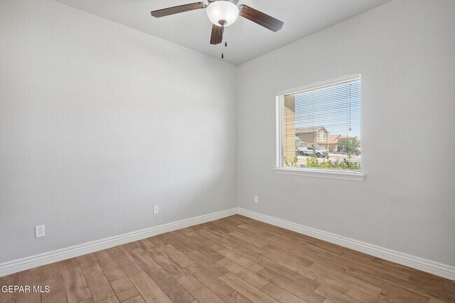 Building Photo - 14508 Shady River