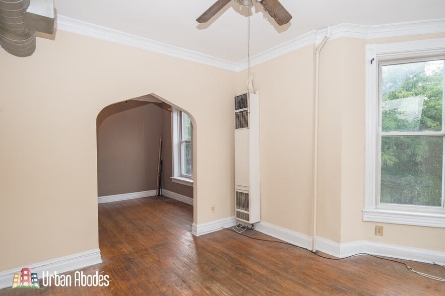 Building Photo - 1058 N Rockwell St