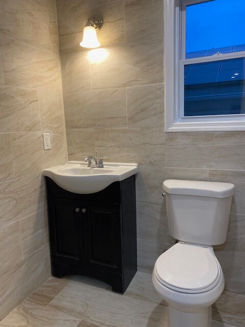 Building Photo - 18 Nuvern Ave