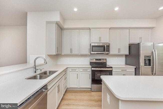 Building Photo - 1210 Rampart Dr