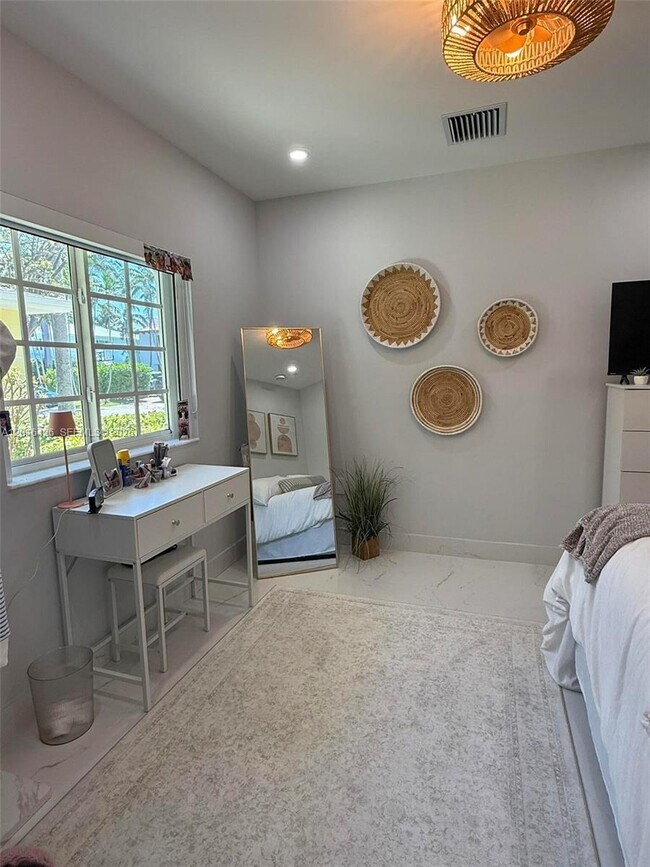 Building Photo - 7511 Miami View Dr