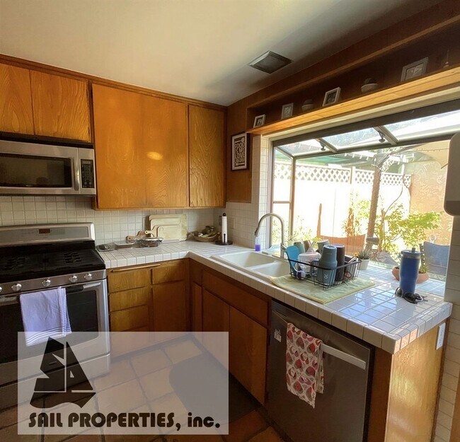 Building Photo - 10793 Onyx Ct