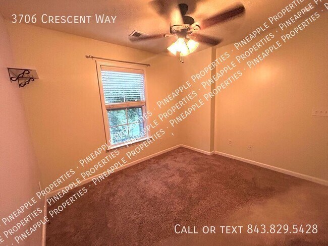 Building Photo - 3706 Crescent Way