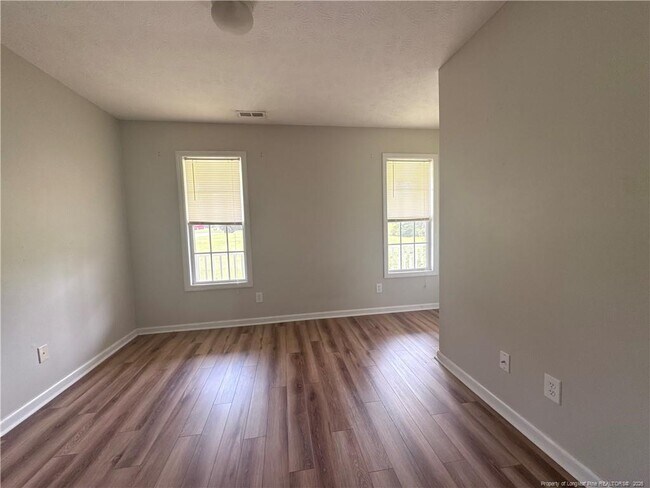 Building Photo - 206 Van Buren Dr