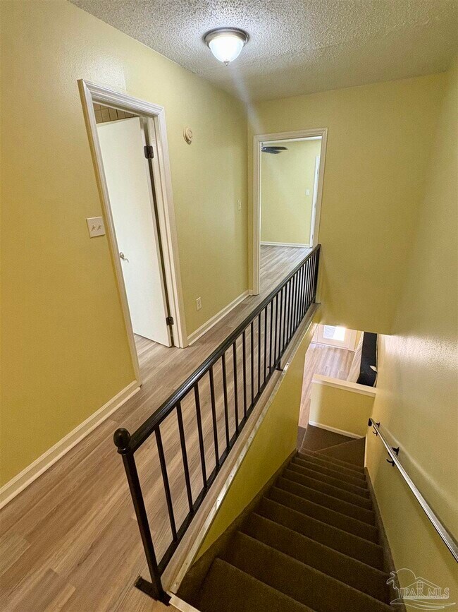 Building Photo - 193 E Burgess Rd