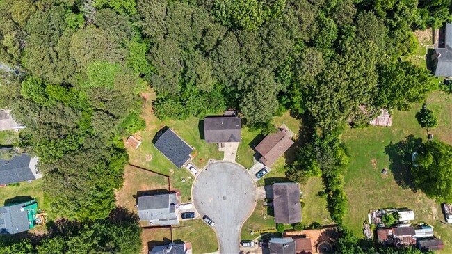 Building Photo - 488 Barclay Ct