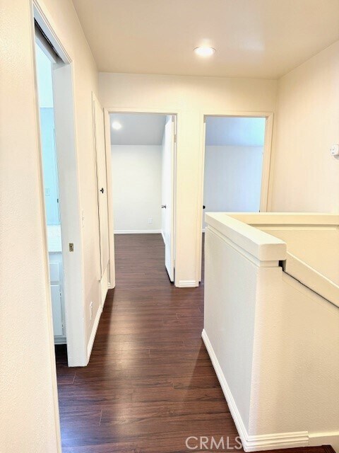 Building Photo - 676 Parkwood Ln