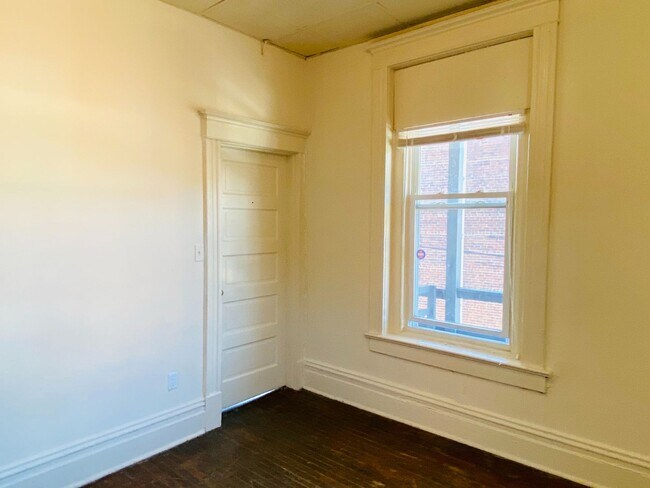 Building Photo - 2601 Park Avenue