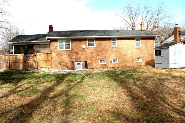 Building Photo - 5707 Alan Dr