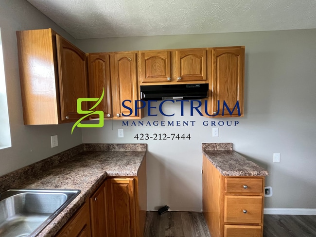 Building Photo - 3 Bedroom 2 Bath Single Family Home in Whitepine.