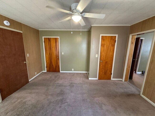 Building Photo - 1701 Broadway