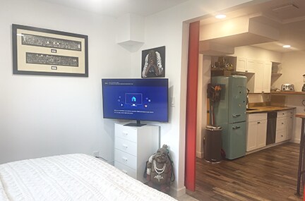 Building Photo - 1034 Queen St N