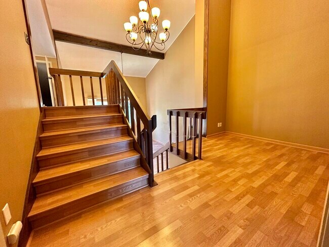 Building Photo - 12930 N Colony Dr