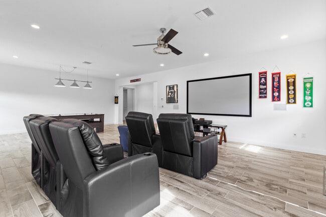 Building Photo - 10414 Angel Oak Ct
