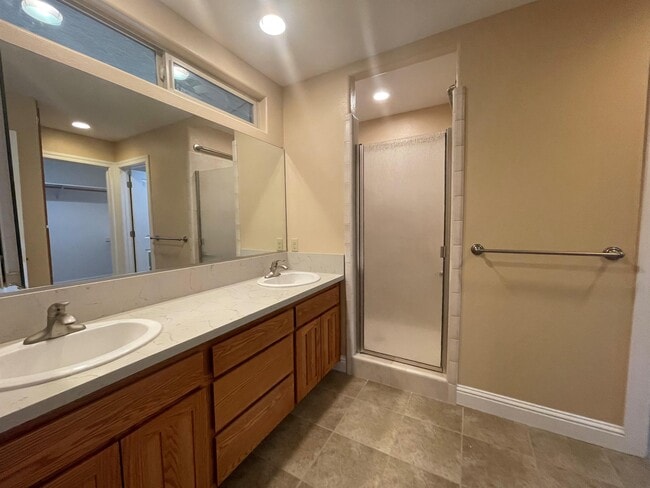 Building Photo - 1 Hidden Brooke Way