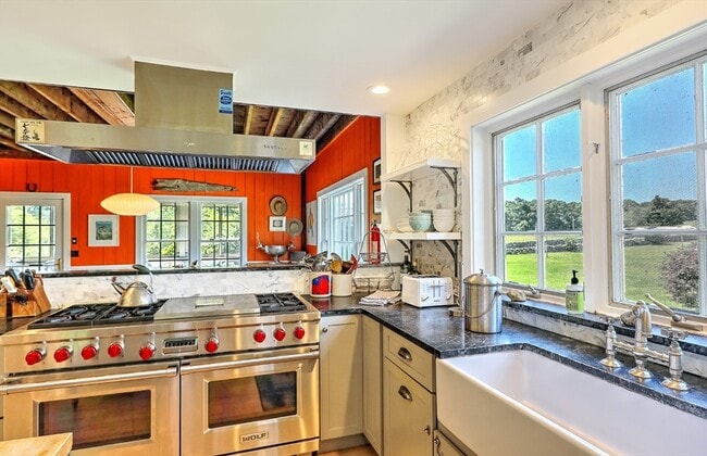 Building Photo - 73 Brayton Point Rd