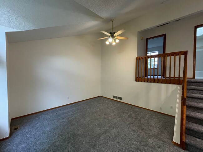Building Photo - Lovely 3 Bed/2 Bath in Westminster! Available June