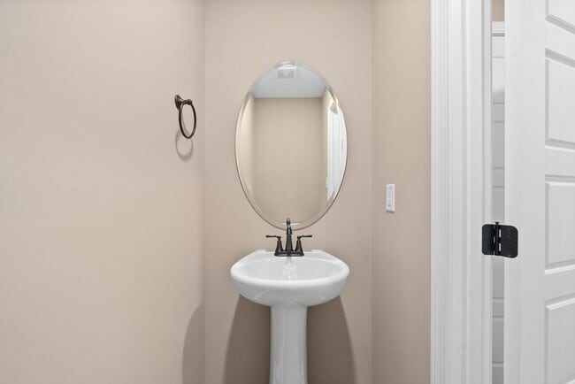 Building Photo - 3 Bedroom Home for Rent!