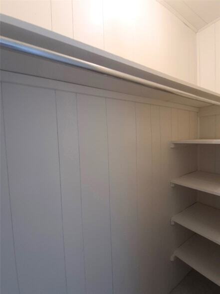 Building Photo - 500 Tiki Dr