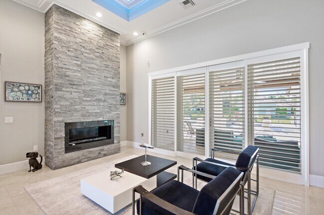 Building Photo - 15880 Barnstormer Ct