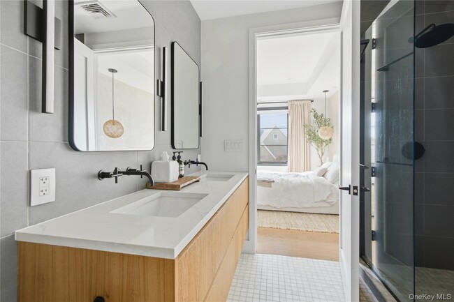 Building Photo - 50 Chestnut St