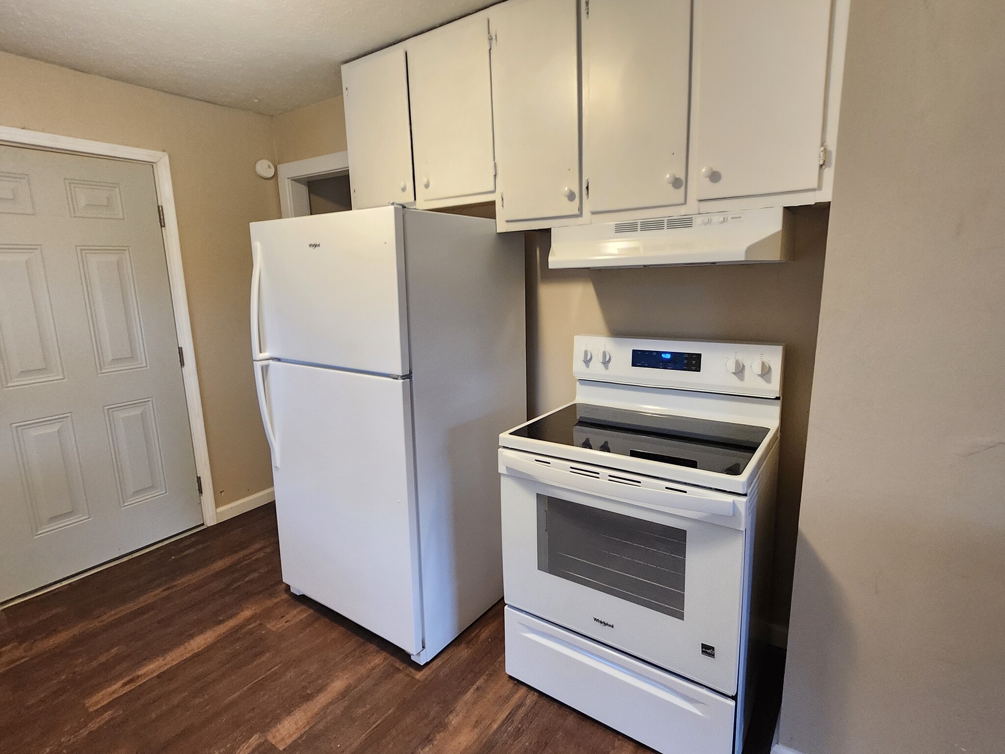 Building Photo - 2119 US-421