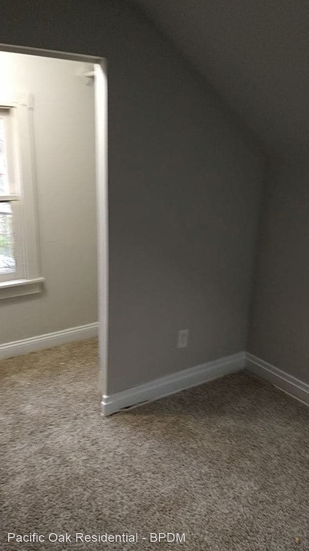 Building Photo - 3 br, 1 bath House - 742 Greenmound Road
