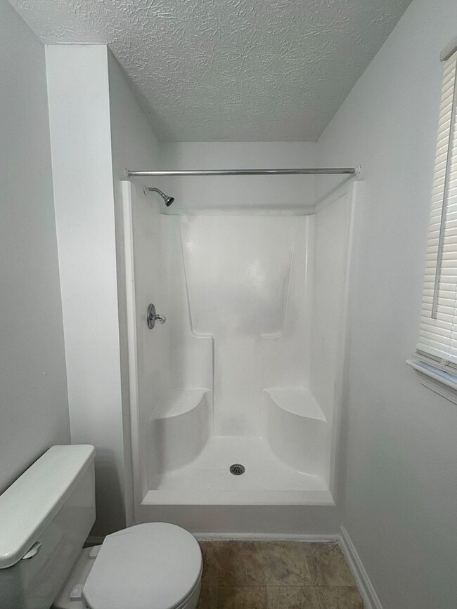 Building Photo - 366 Deputy Ln