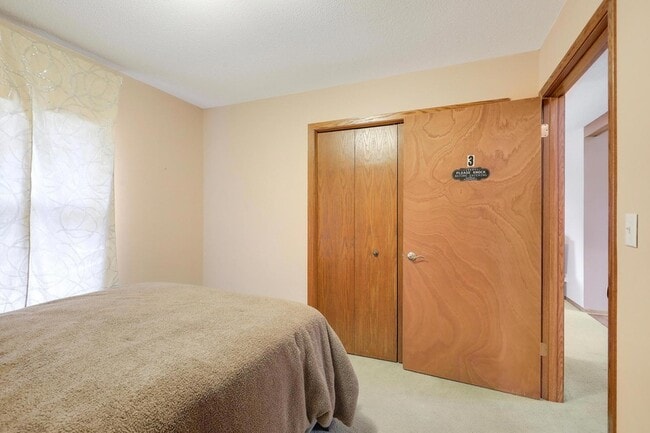 Building Photo - 11333 Welcome Ave N