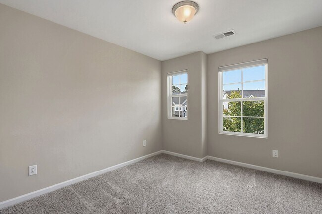 Building Photo - 1173 Little Gem Ln