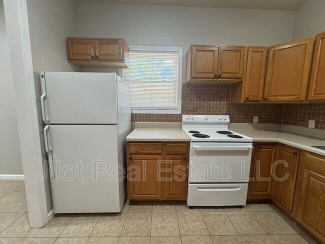 Building Photo - 1366 Clermont Ave