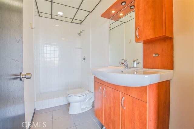 Building Photo - 108 W 2nd St