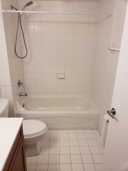 Building Photo - 36 NW 6th Ave