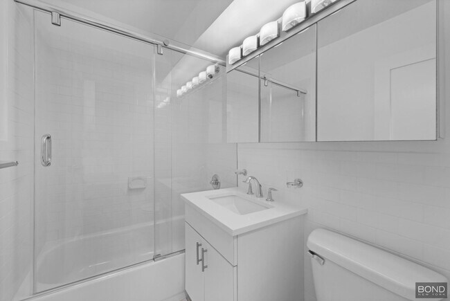 Building Photo - 405 E 56th St