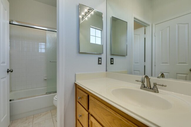 Building Photo - 1707 Millstream Way