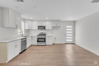 Building Photo - 7865 Chastain Ave