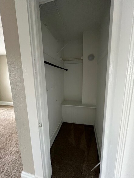 Master Bedoom Closet - 12222 Clifton Blvd