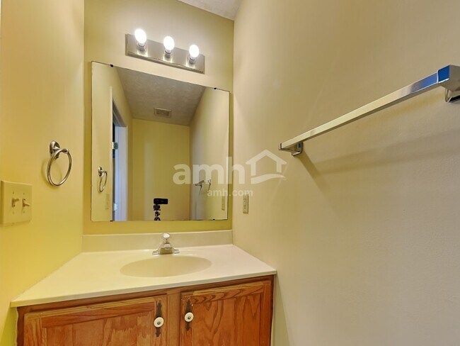 Building Photo - 6344 Sterling Woods Dr