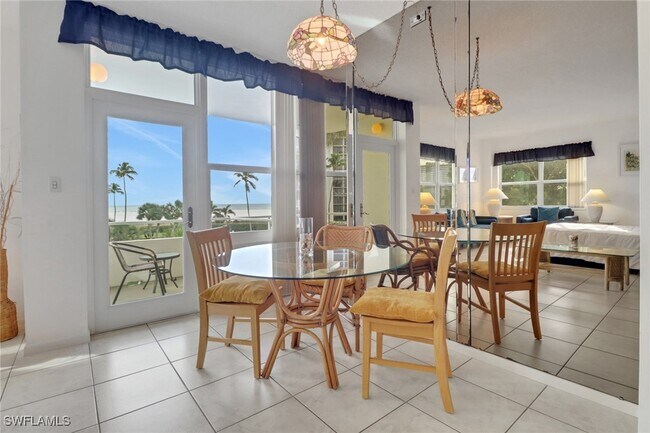 Building Photo - 220 Seaview Ct