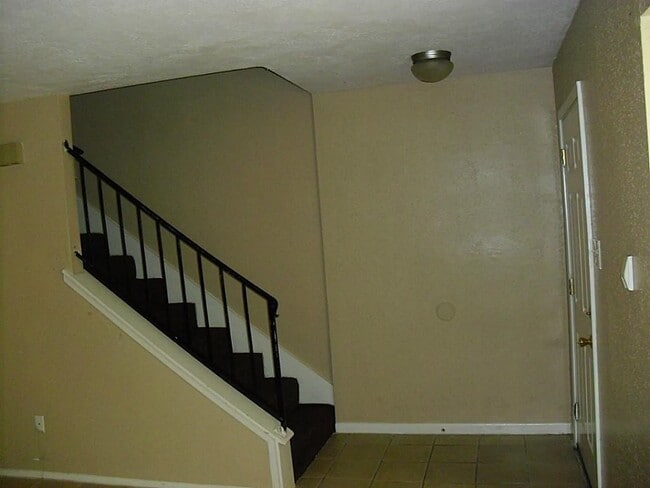 Building Photo - 7045 Chasewood Dr