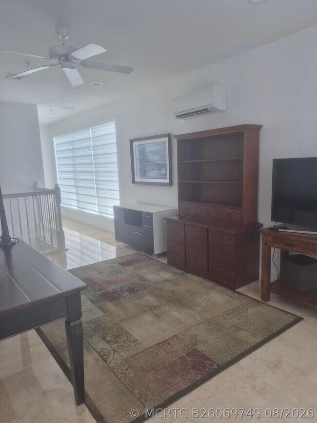 Building Photo - 71 Isle of Venice Dr