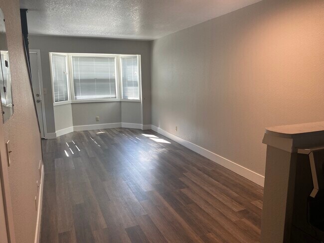 Building Photo - 922 Plumas St