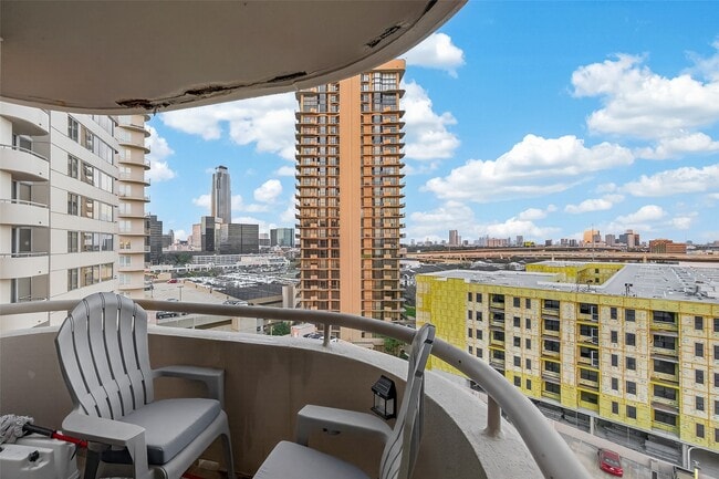 Building Photo - 3525 Sage Rd