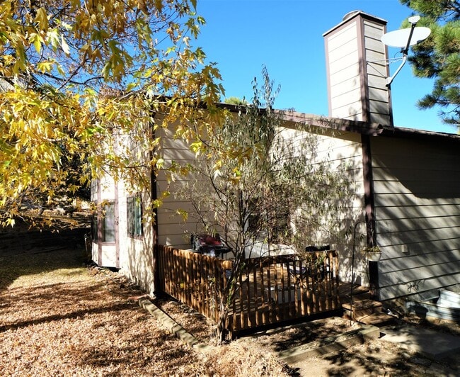 Building Photo - 1155 Popes Valley Dr