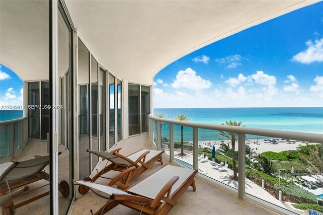 Building Photo - 17201 Collins Ave