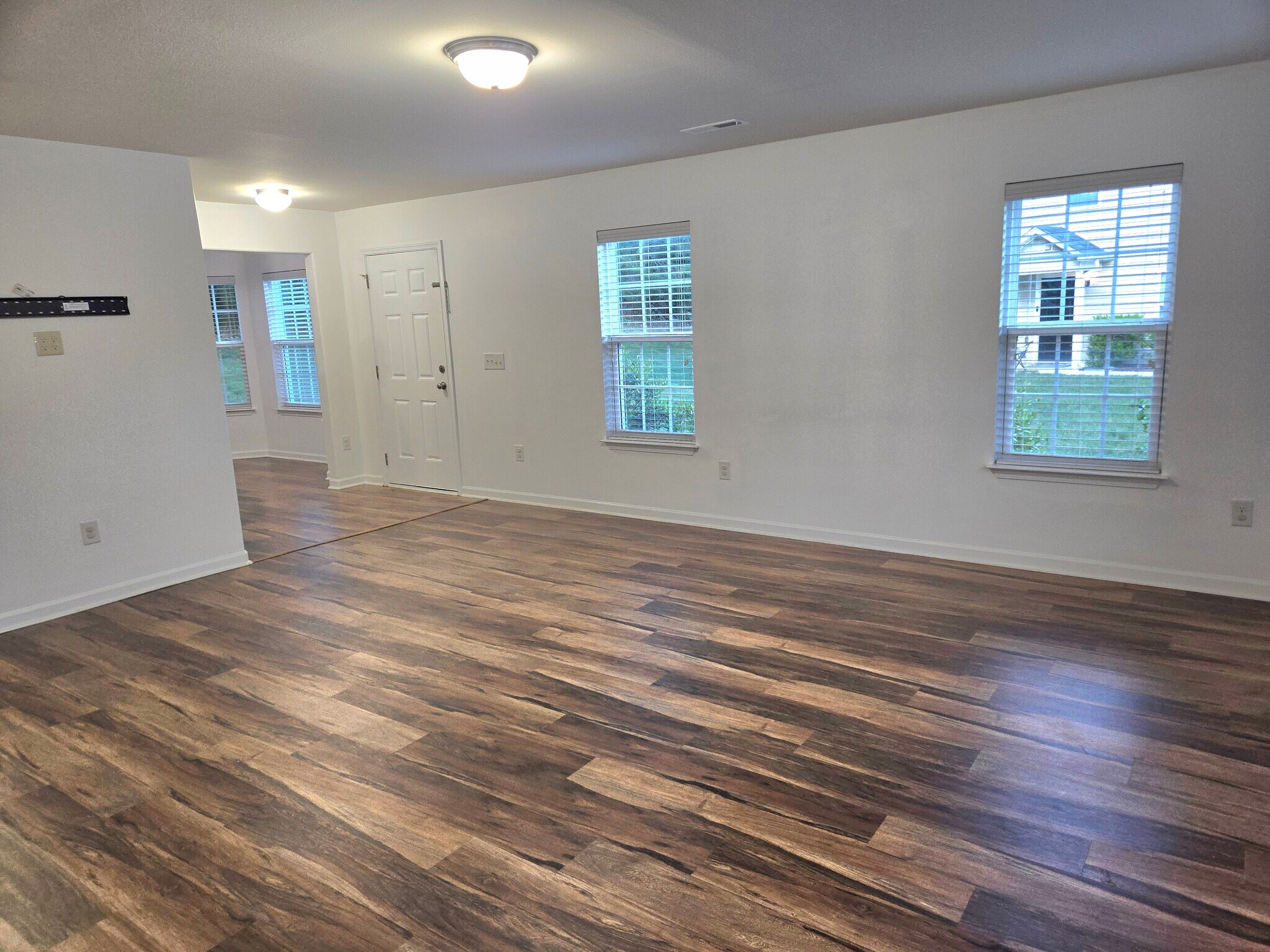 Building Photo - 6522 Ashebrooke Dr