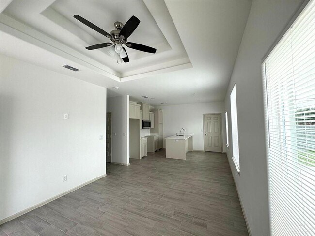 Building Photo - 14 N 58th St