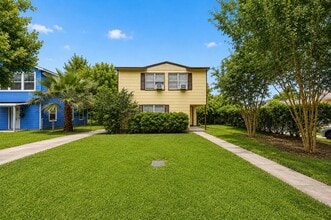 Building Photo - 1228 6th Ave N